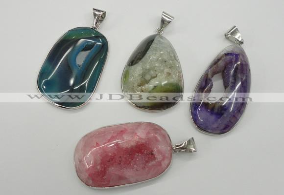 NGP1099 25*30 - 30*45mm freeform druzy agate pendants with brass setting